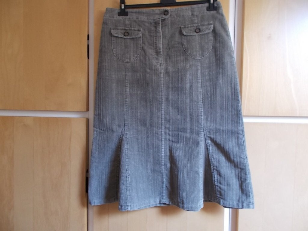 Rok van ribstof van Only, maat 42,valt kleiner., Maat 38/40 (M), Ophalen of Verzenden, Zo goed als nieuw, Only.