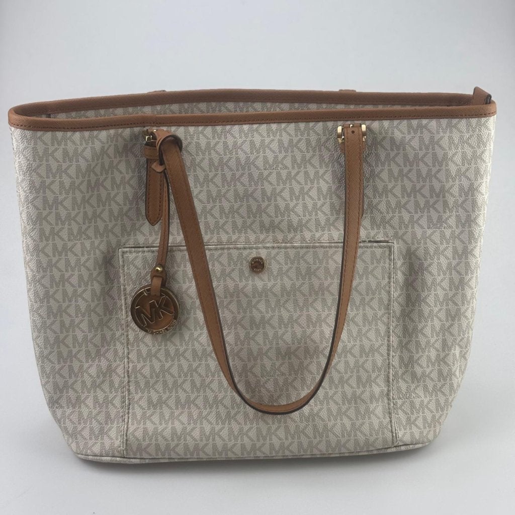 Michael Kors Jet Set Item Ew Tz Tote Vanilla/Acrn Dames Tas, Michael Kors, Zo goed als nieuw, Support@michaelkors.com, 11 West 42nd Street
New York, NY 10036
United States