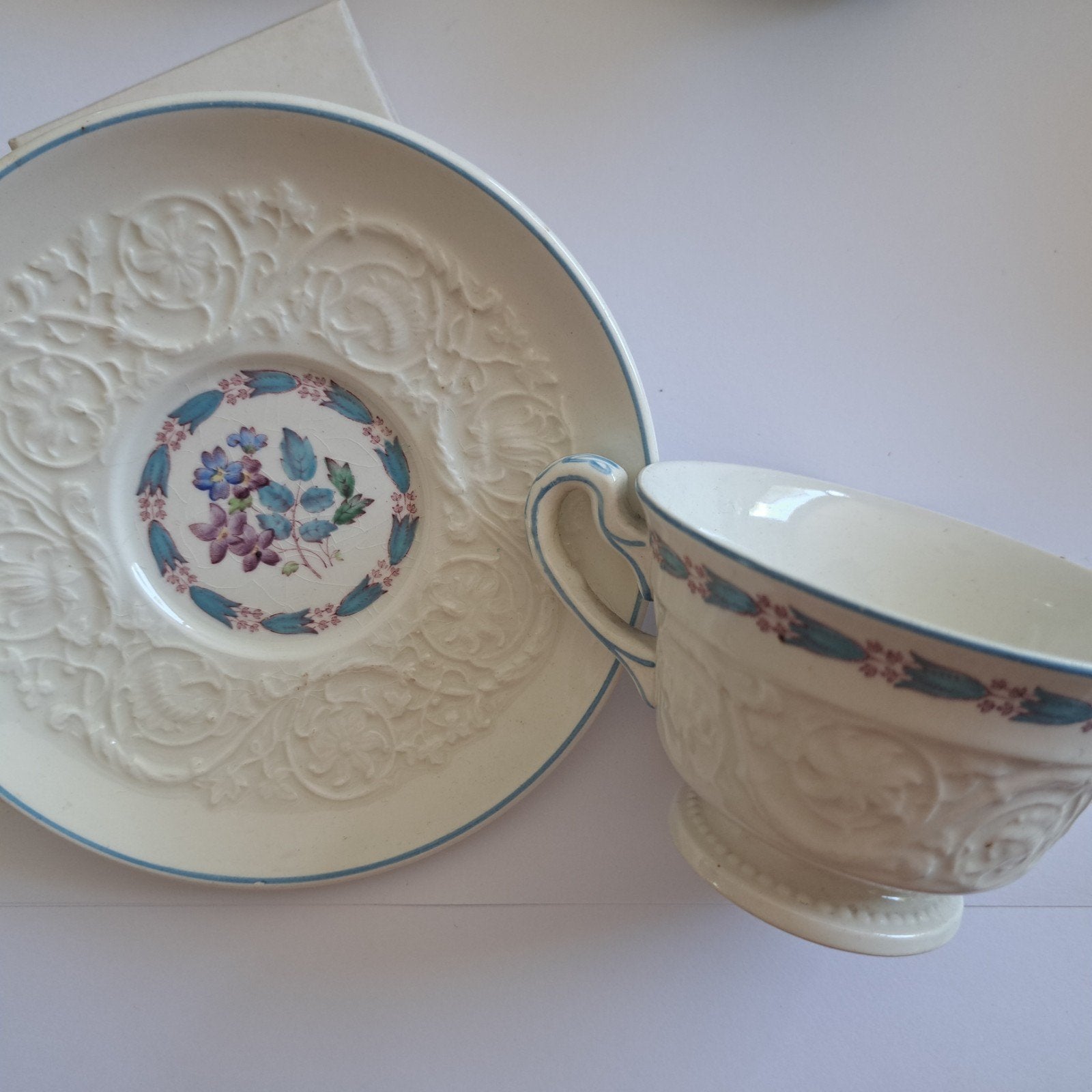 Wedgwood porselein kop en schotel, Verzenden