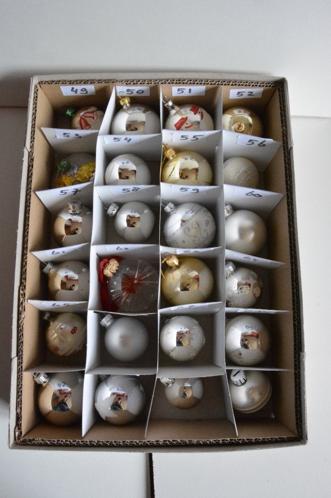 Kerstballen zilver Doos 3, Diversen, Ophalen of Verzenden, Zo goed als nieuw