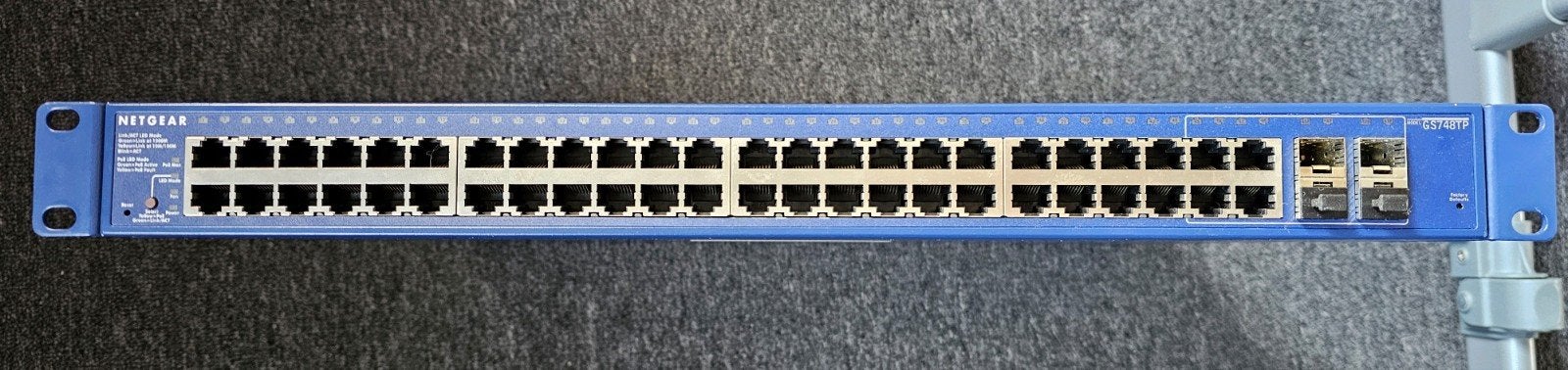 NETGEAR GS748TP Gigabit PoE+ Smart Managed Switch 48 port, Ophalen of Verzenden, Gebruikt
