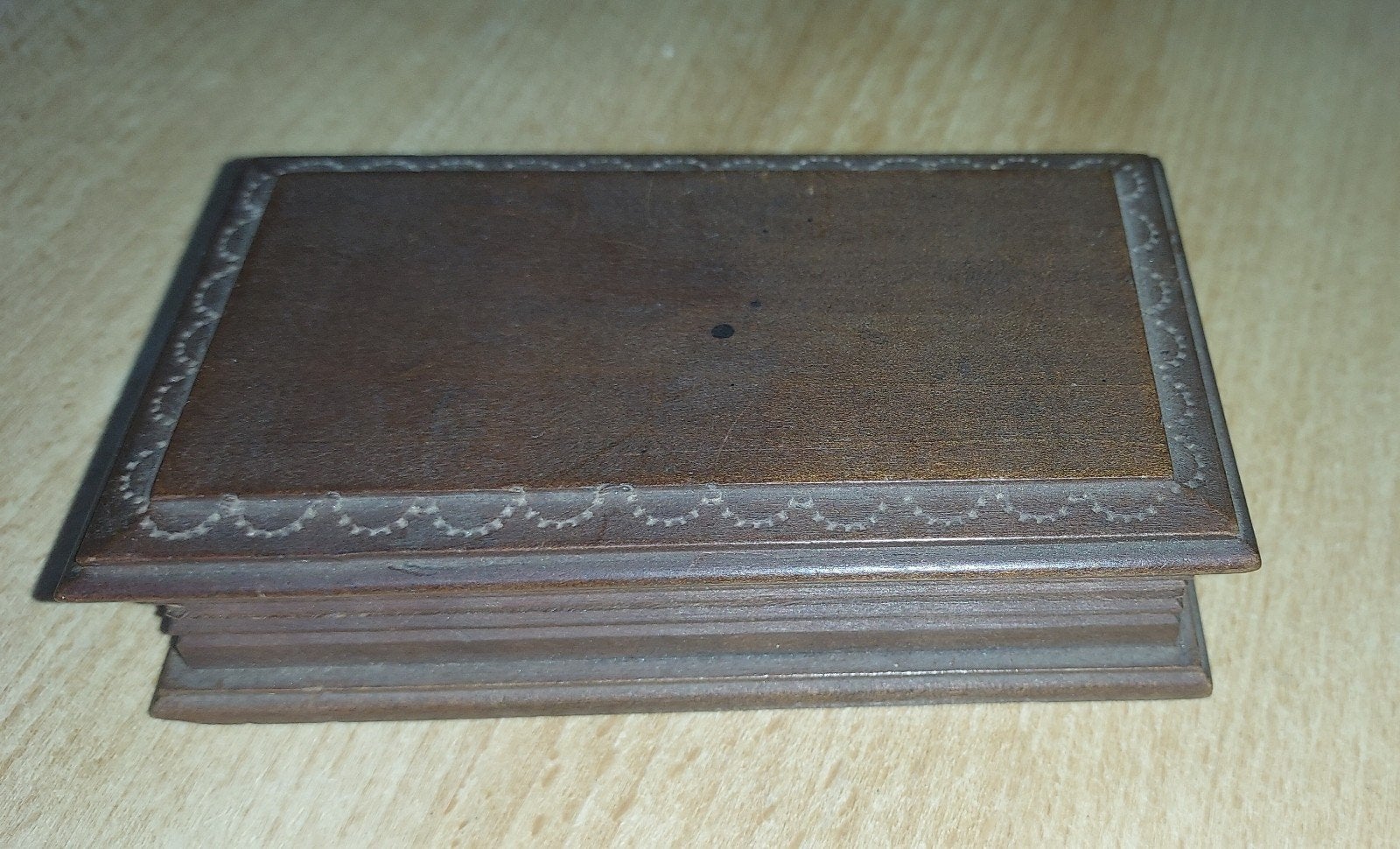 Vintage Houten Postzegeldoosje met 3 Vakken –, Ophalen of Verzenden, Europa, Hout, Minder dan 20 cm