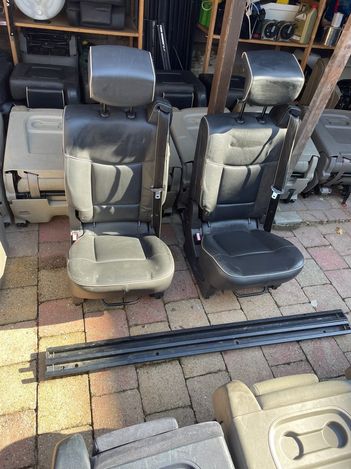 2 zwart leren stoelen 3p gordel isofix oldtimer camper, Caravans en Kamperen, Ophalen of Verzenden, Gebruikt