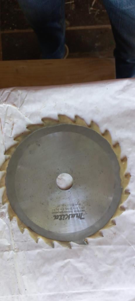 Widia zaagblad, Makita,.rond 235 mm., Doe-het-zelf en Verbouw, Gereedschap | Zaagmachines, Ophalen of Verzenden, 1200 watt of meer