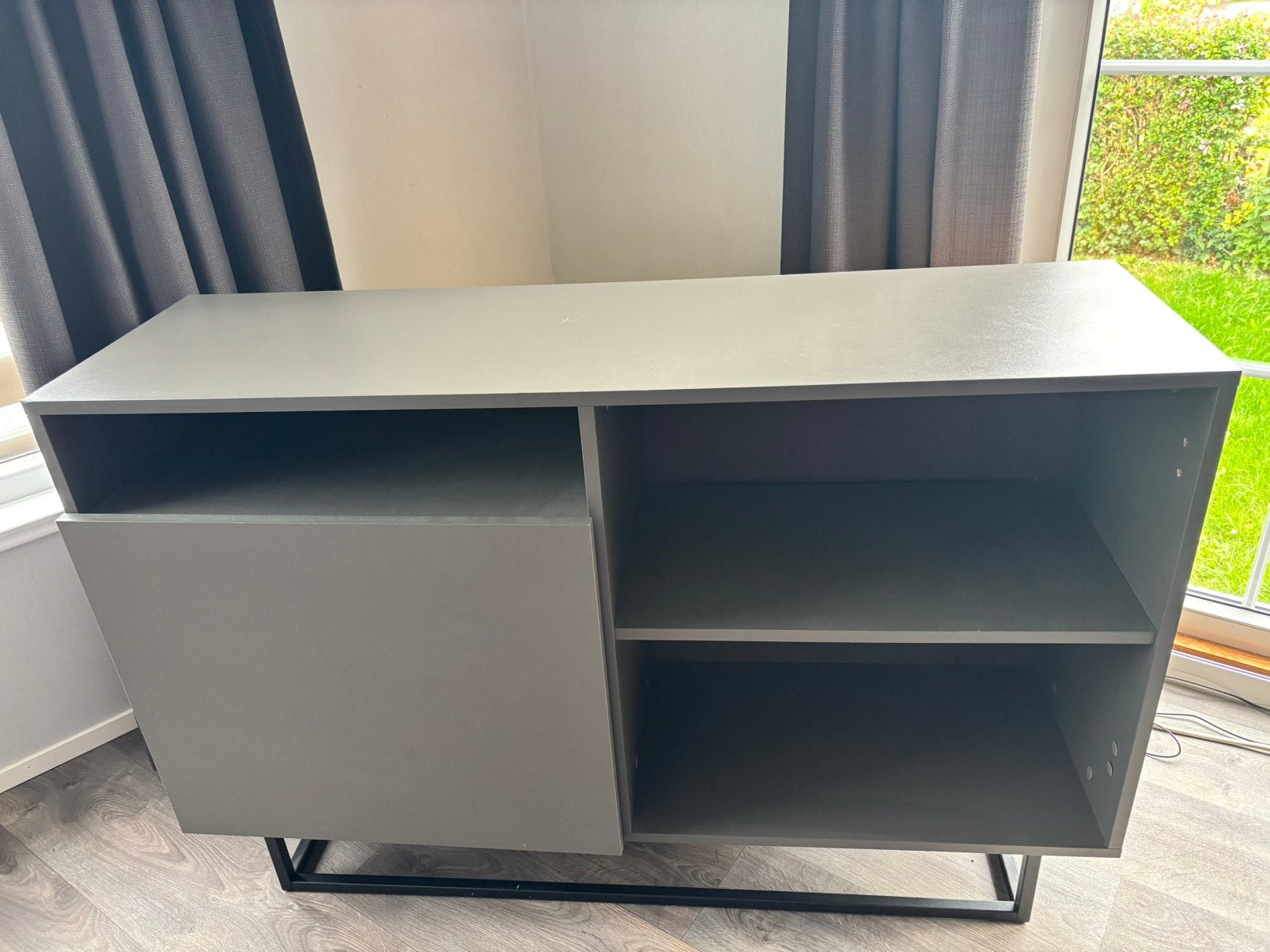 TV Meubel, Ophalen, Kunststof, Gebruikt, 100 tot 150 cm
