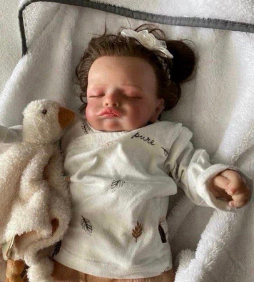 Realistisch Reborn baby meisje, Verzamelen, Verzenden, Zo goed als nieuw, Babypop, Levensecht of Reborn
