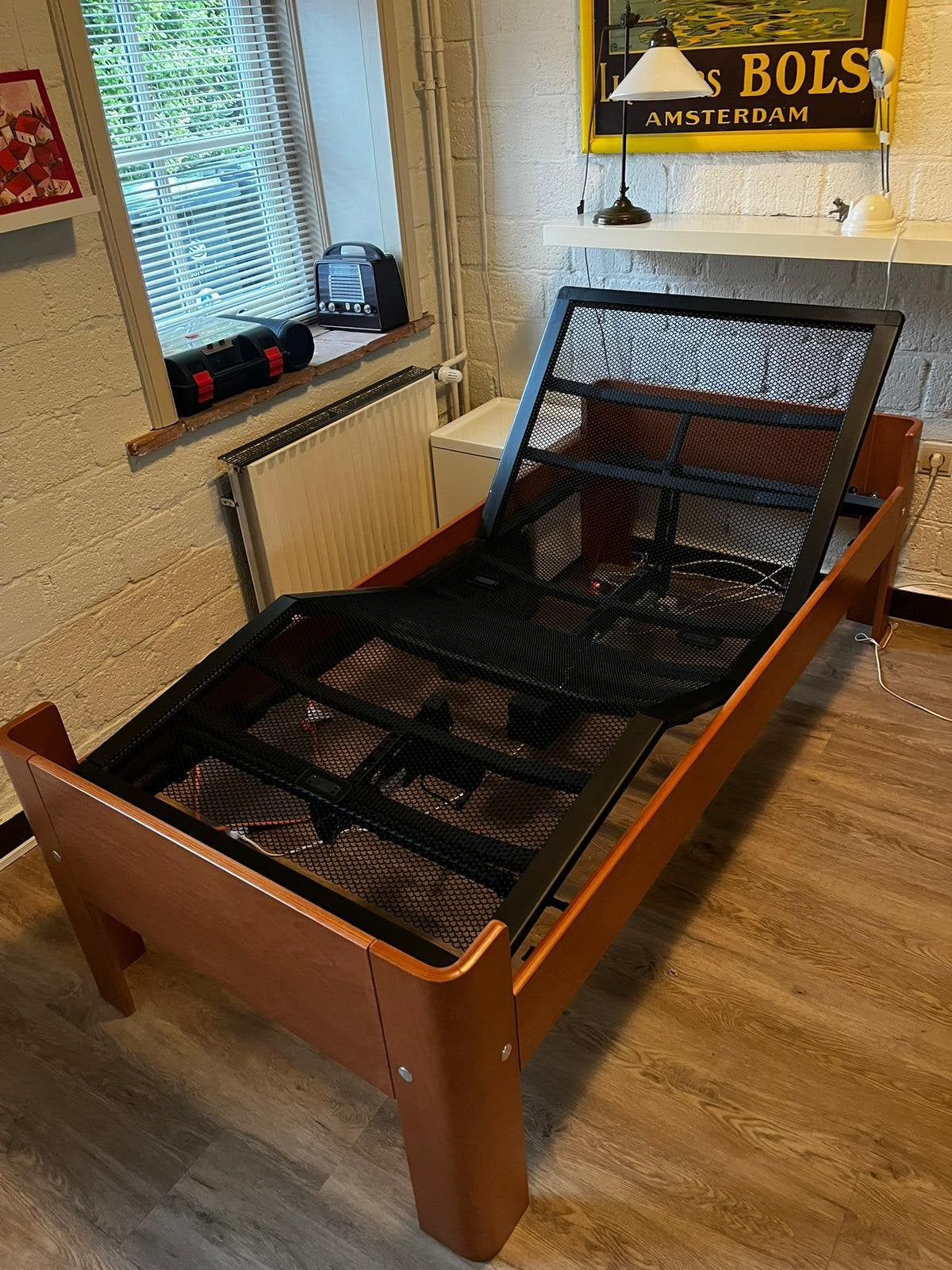 Senior bed met elektrisch verstelbare bodem, Ophalen, Gebruikt, 90 cm, Eenpersoons