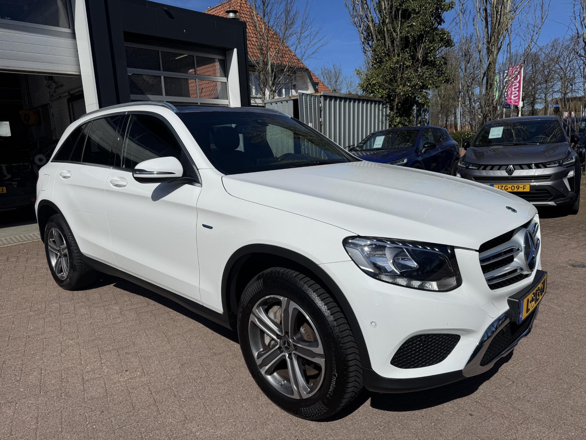 Mercedes-Benz GLC-klasse 350e 4MATIC+Trekhaak+Panodak!, Automaat, Gebruikt, 4 cilinders, 2000 kg