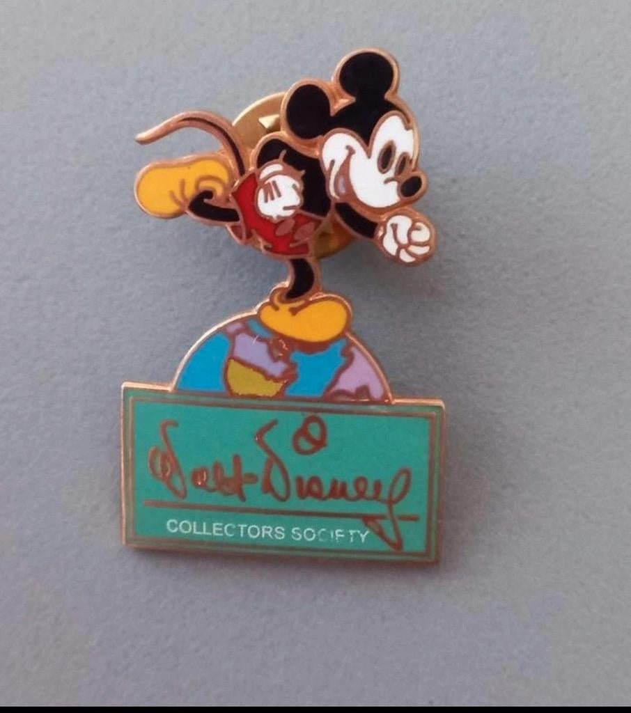 Pin, Mickey mouse on top of the world, wdcc
Perfecte staat, Ophalen of Verzenden, Zo goed als nieuw