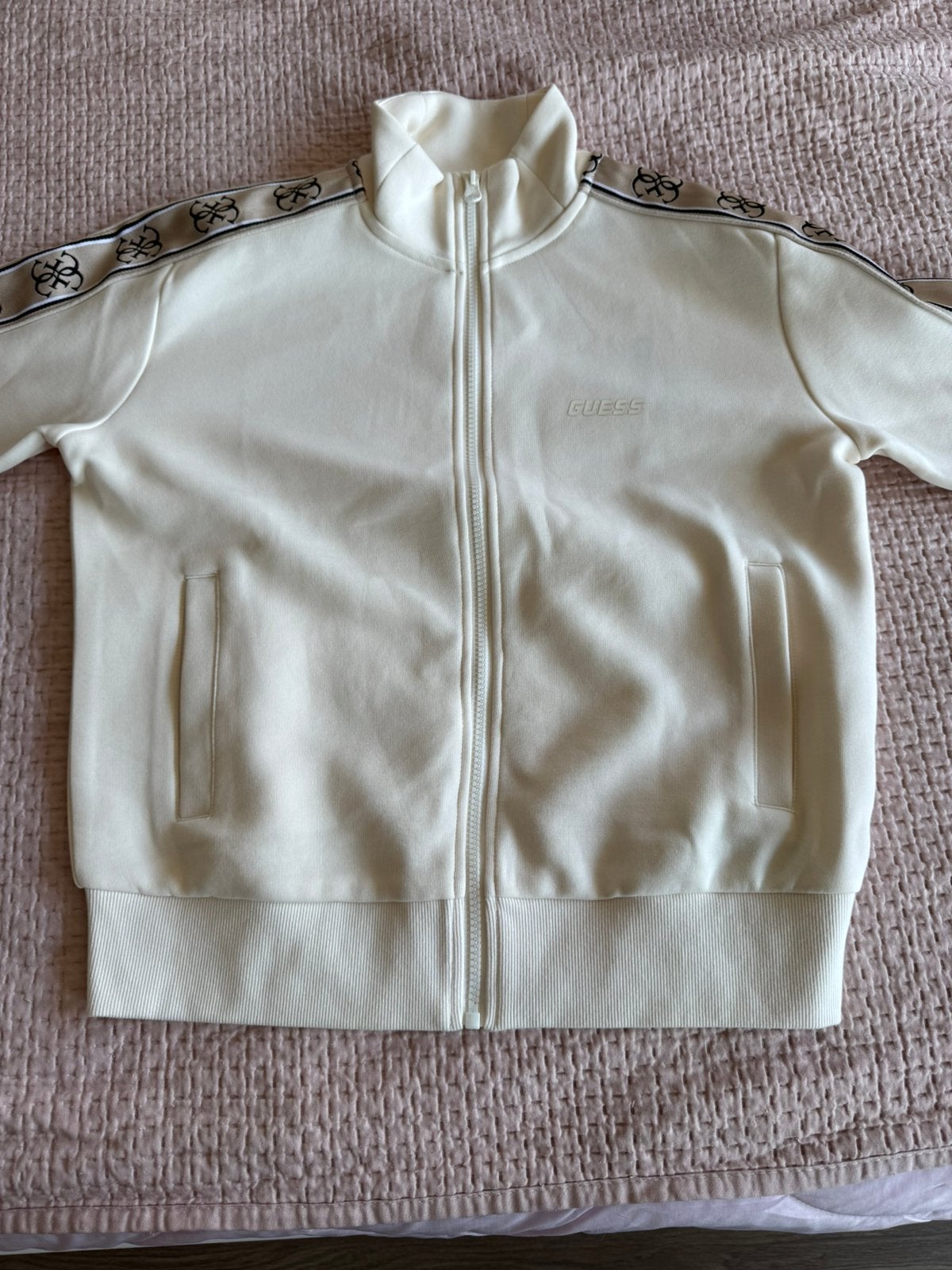 Guess trainingspak, Ophalen, Nieuw, Beige