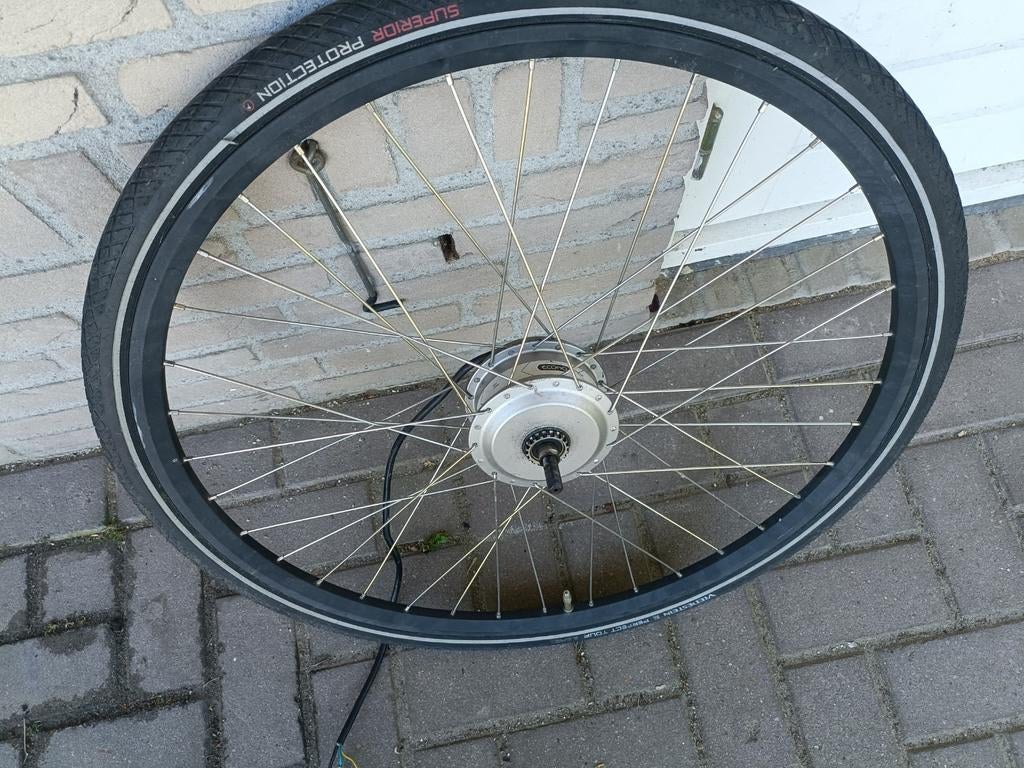 Mooi voorwiel motor Cortina ecomo 24V 250W werkend te zien, Elektrische fiets, Gebruikt, Ophalen of Verzenden, Motor