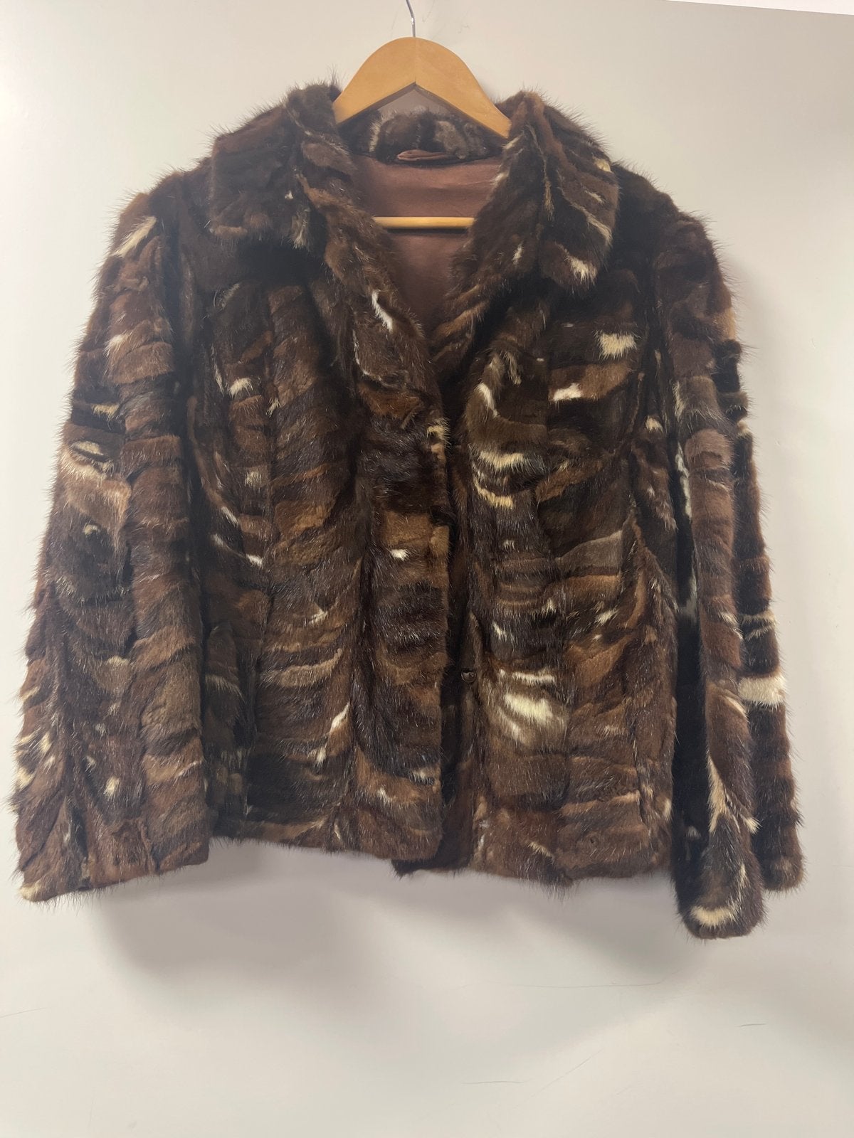 Vintage bontjas - Bruin met witte accenten, Kleding | Dames, Ophalen of Verzenden, Zo goed als nieuw, Maat 38/40 (M), Bruin