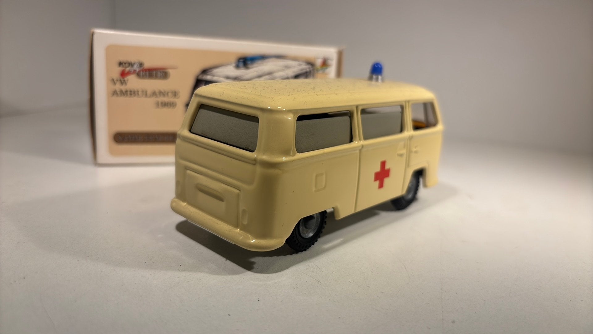 Volkswagen ambulance 1969 kovap retro 1.43, Overige merken, Auto, Ophalen of Verzenden, A