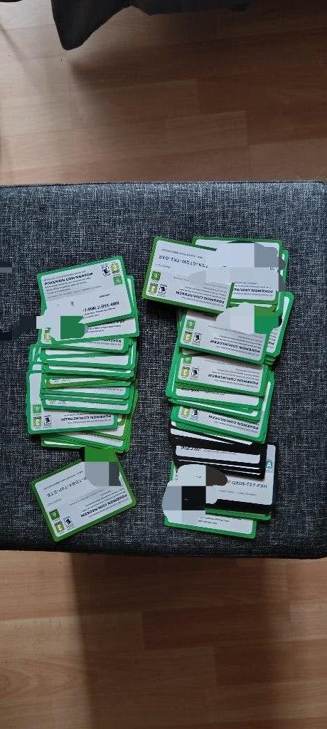 140 x Pokemon Kaart Codes, Hobby en Vrije tijd, Ophalen of Verzenden, Zo goed als nieuw, Meerdere kaarten