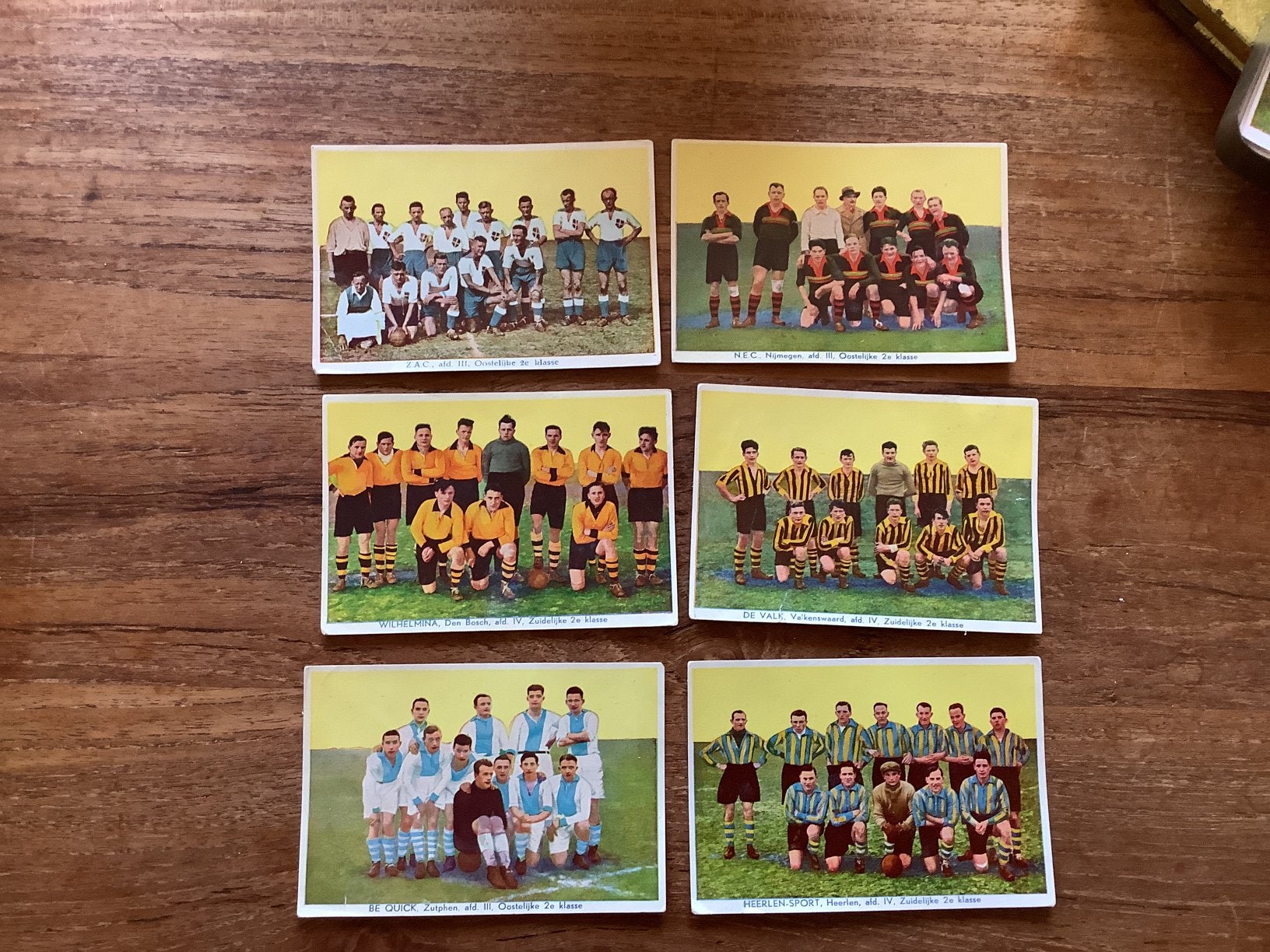 Cordeal voetbalplaatjes 2e klasse, Ophalen of Verzenden, Gebruikt, Overige binnenlandse clubs, Poster, Plaatje of Sticker