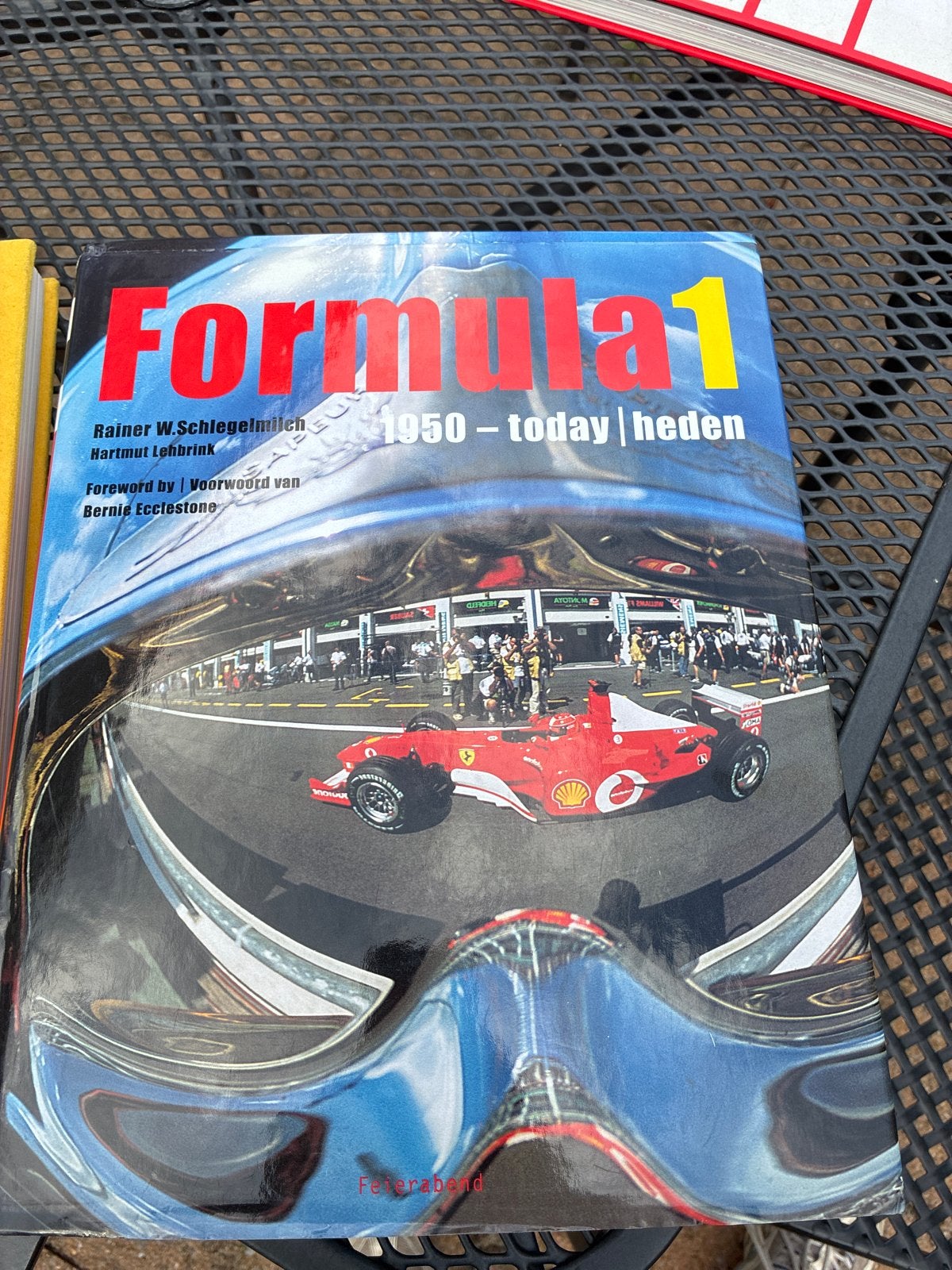 Formule 1: 1950 - Heden - Een Fotogeschiedenis en een, Ophalen of Verzenden, Zo goed als nieuw, Algemeen