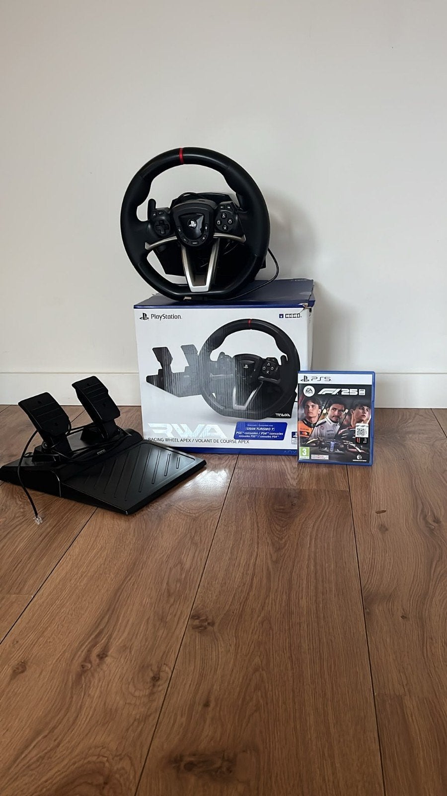Playstation racestuur/ pedalen en F1 2025 game, Ophalen, Zo goed als nieuw