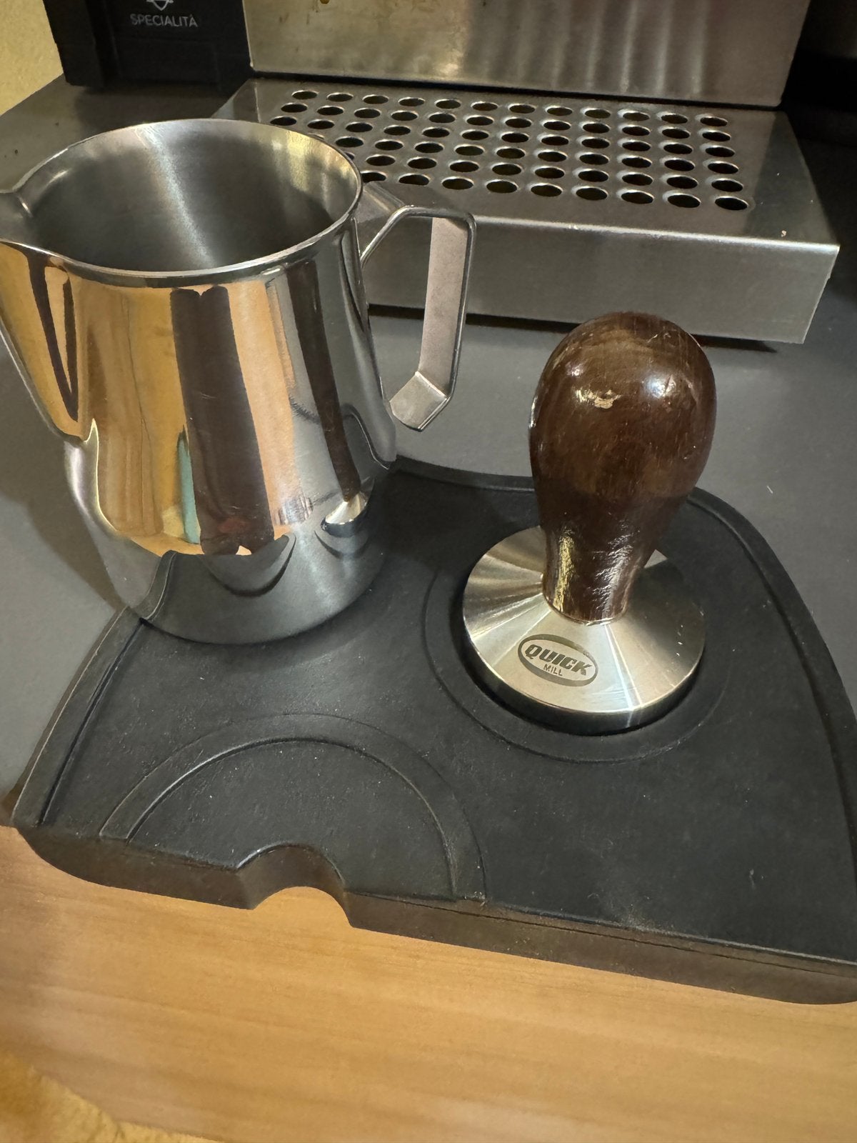 Baristaset: Quick Mill Tamper, Motta Melkkan & Tamping Mat, Ophalen of Verzenden, Zo goed als nieuw
