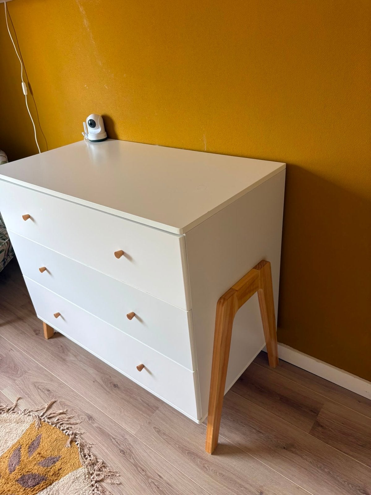 Commode en Ledikant Set - Wit met Houten Details, Ophalen, Zo goed als nieuw, Ledikant