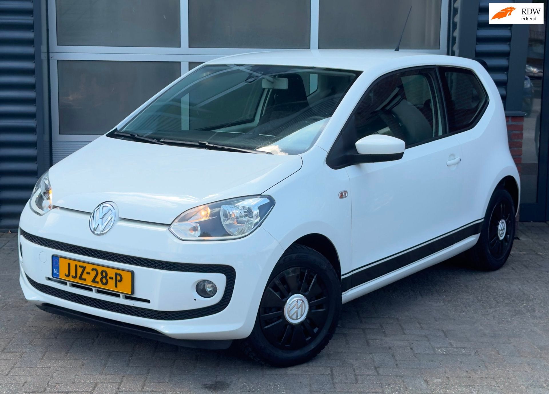 Volkswagen UP! 1.0 75 PK | Airco | Cruise Control | Stoelver, Auto's, Voorwielaandrijving, Gebruikt, Overige carrosserieën, 4 stoelen