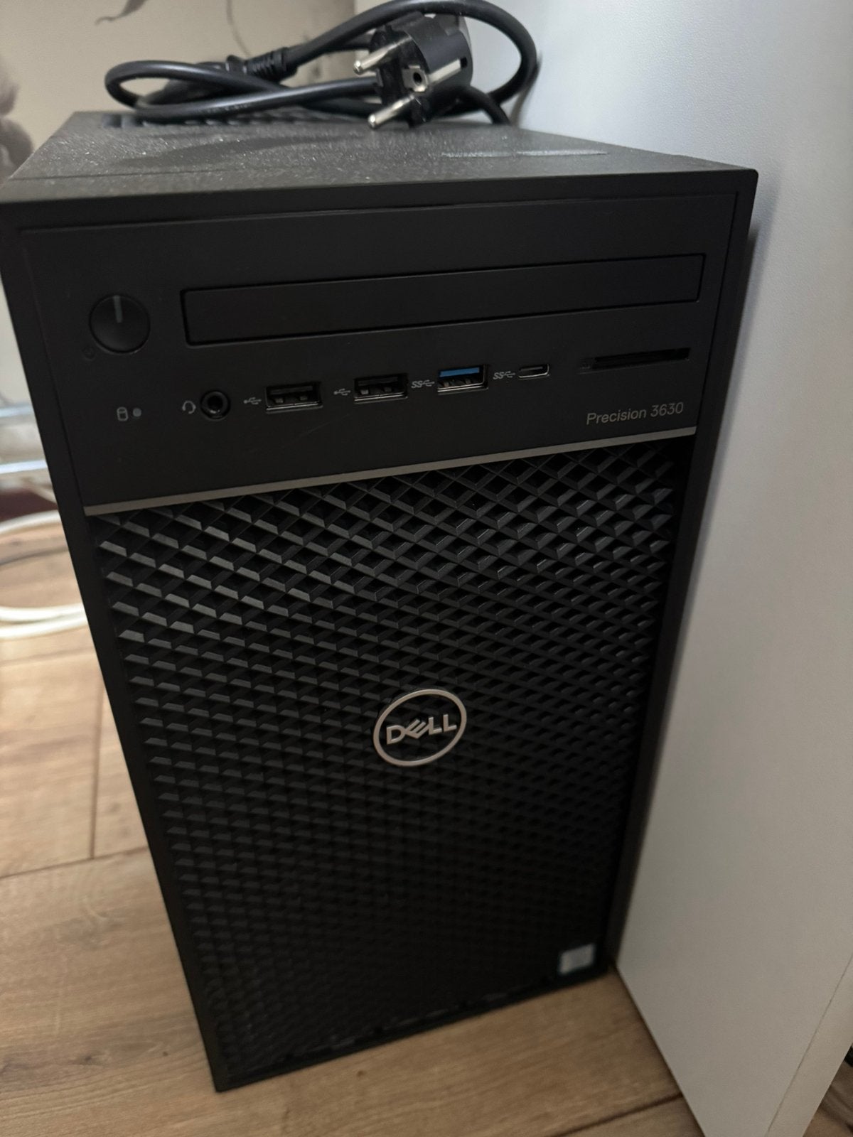 Dell Precision 3630, Computers en Software, Ophalen, Zo goed als nieuw, 3 tot 4 Ghz