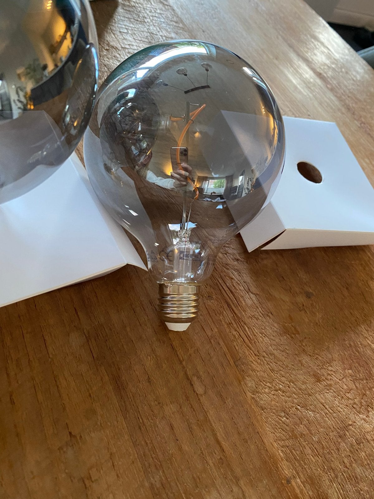 2 nieuwe IKEA LED Lampen - Grote Decoratieve Lamp, Ophalen, Led-lamp, Dimbaar, E27 (groot)