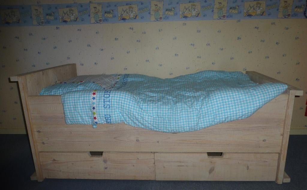 MASSIEF GRENEN JUNIOR LEDIKANT MET 2 LADEN, Ophalen, 50 tot 75 cm, 50 tot 100 cm, Zo goed als nieuw