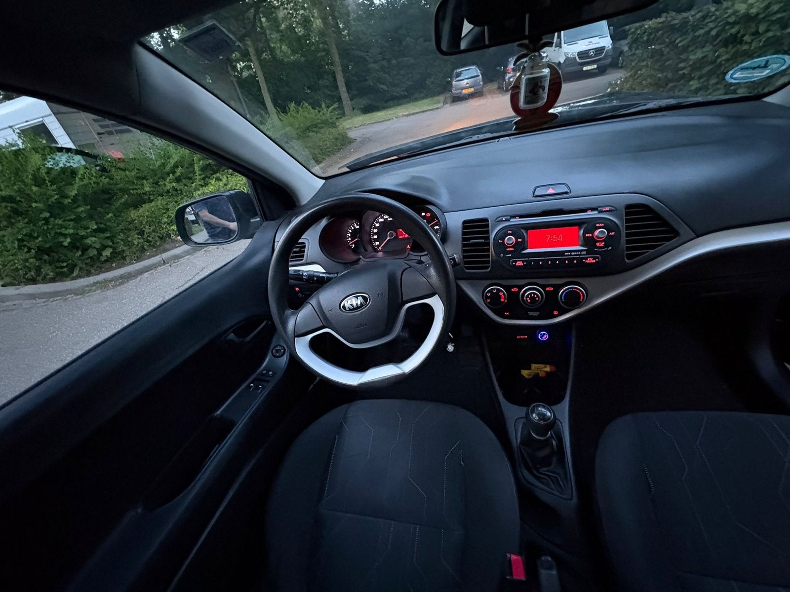 Kia Picanto 1.0 3-deurs 2012 | Schadeauto | Rijdt nog, Auto diversen, Ophalen, Kia, Zwart, Handgeschakeld