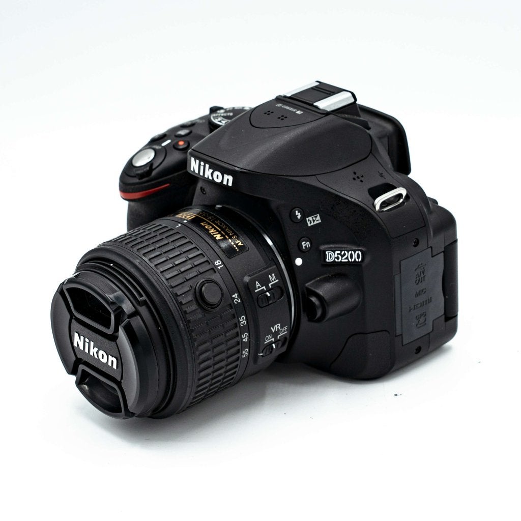 Nikon D5200 + 18-55mm, Foto-Groep, Gebruikt, Luttekepoortstraat 26 3841 AX Harderwijk, Spiegelreflex