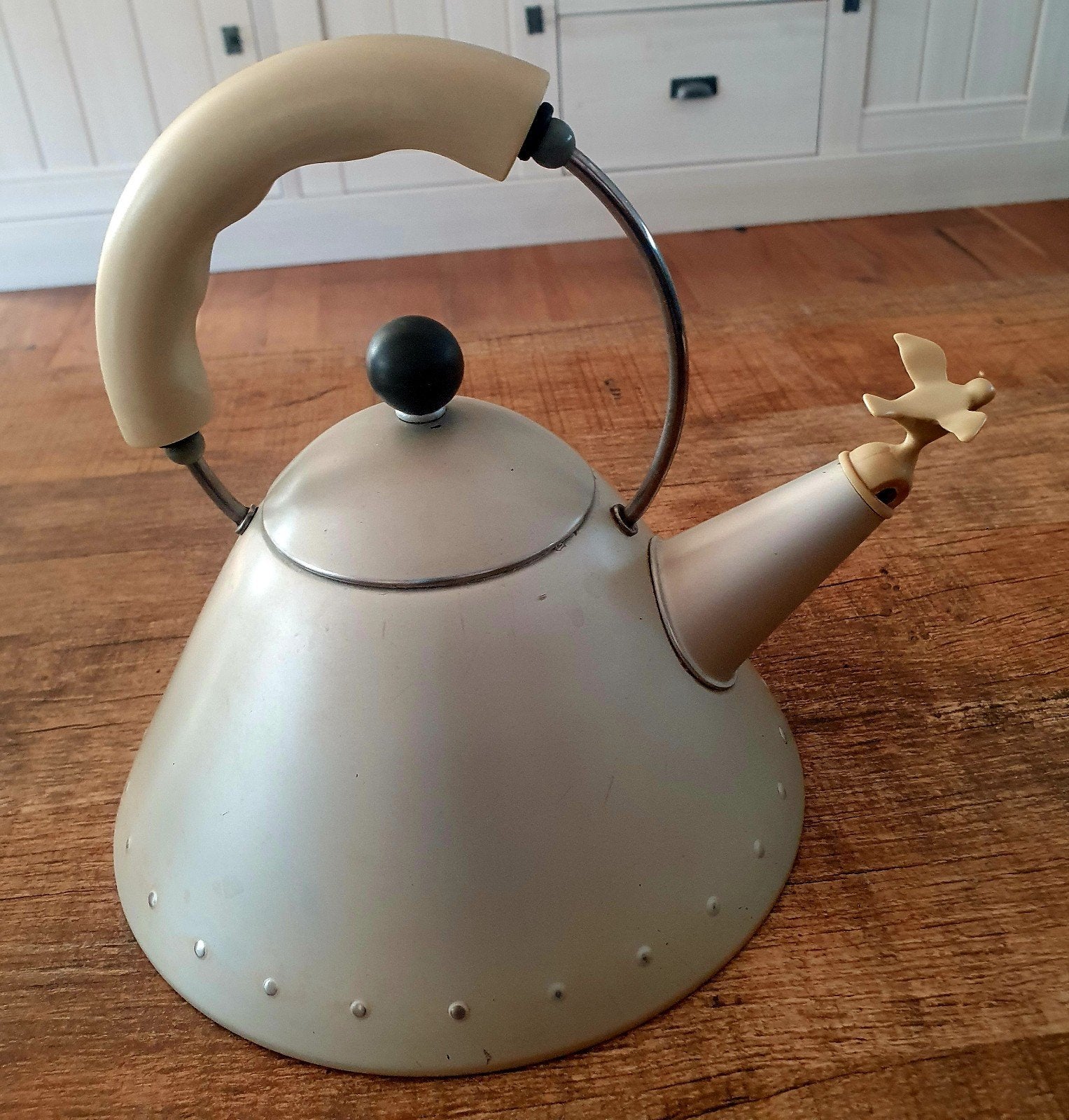 Alessi 9093 fluitketel geanodiseerd mat staal Michael Graves, Ophalen of Verzenden