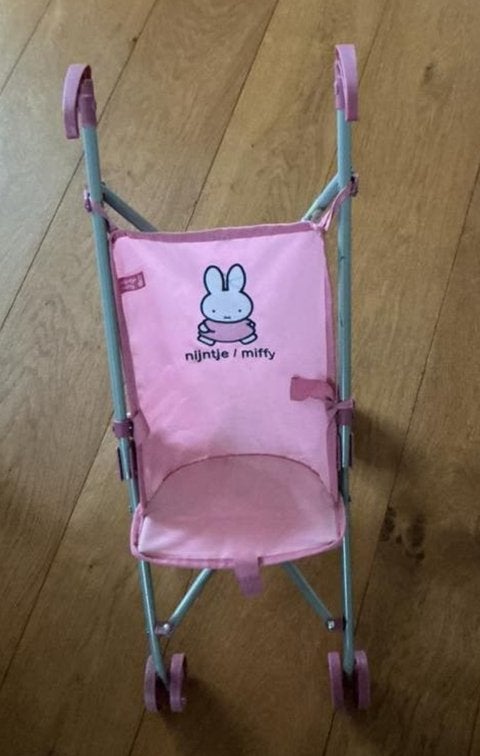 Nijntje / Miffy poppen buggy, Kinderen en Baby's, Speelgoed | Poppen, Ophalen of Verzenden, Nieuw, Babypop