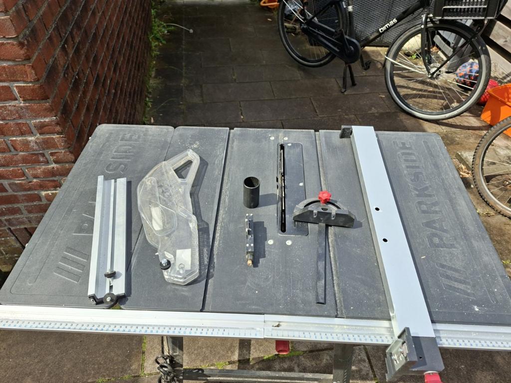 Zaagtafel parkside, Doe-het-zelf en Verbouw, Gereedschap | Zaagmachines, Ophalen, Overige typen, 30 tot 70 mm, 1200 watt of meer