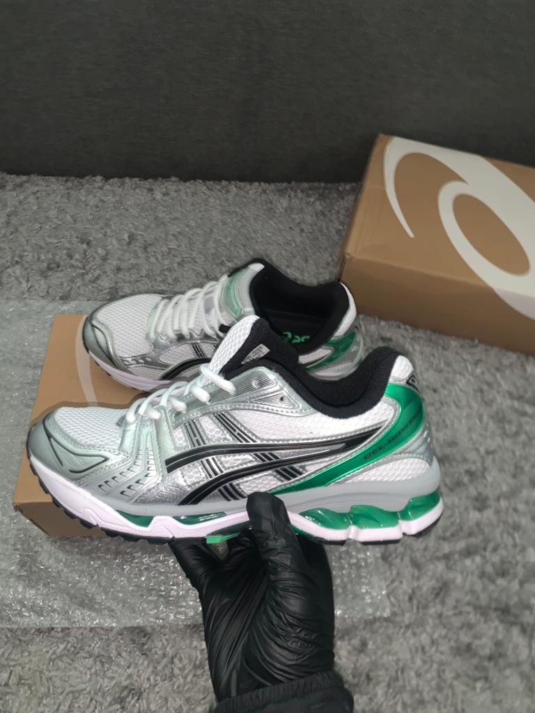 ASICS Gel-Kayano 14 Malachite Green Maat 42,5, Kleding | Heren, Schoenen, Overige kleuren, Nieuw, Ophalen of Verzenden, Sneakers of Gympen