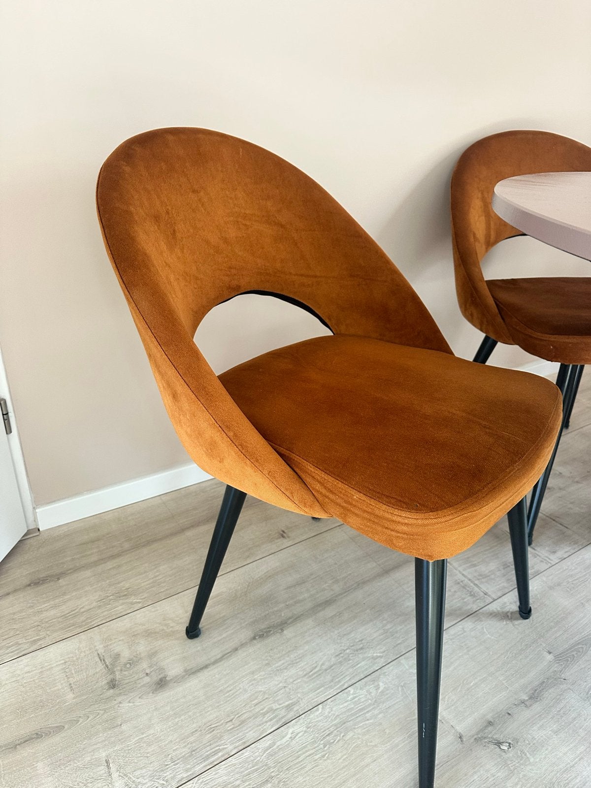 4x Karwei eetkamerstoelen, roestkleurig, 6 jaar oud, Gebruikt, Overige kleuren, Ophalen of Verzenden, Vier