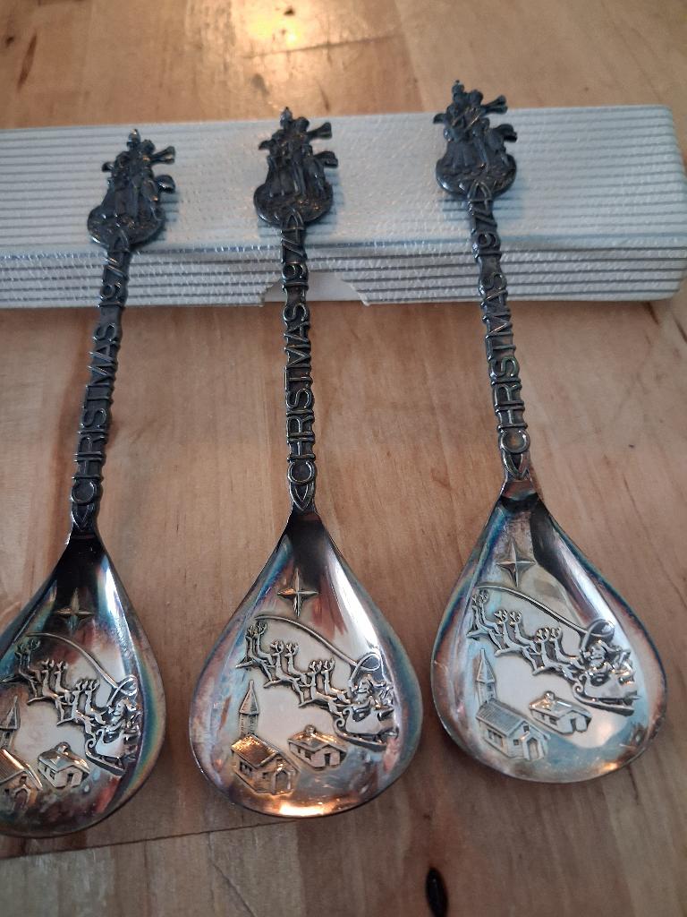 Drie verzilverde suikerlepels, Ophalen of Verzenden