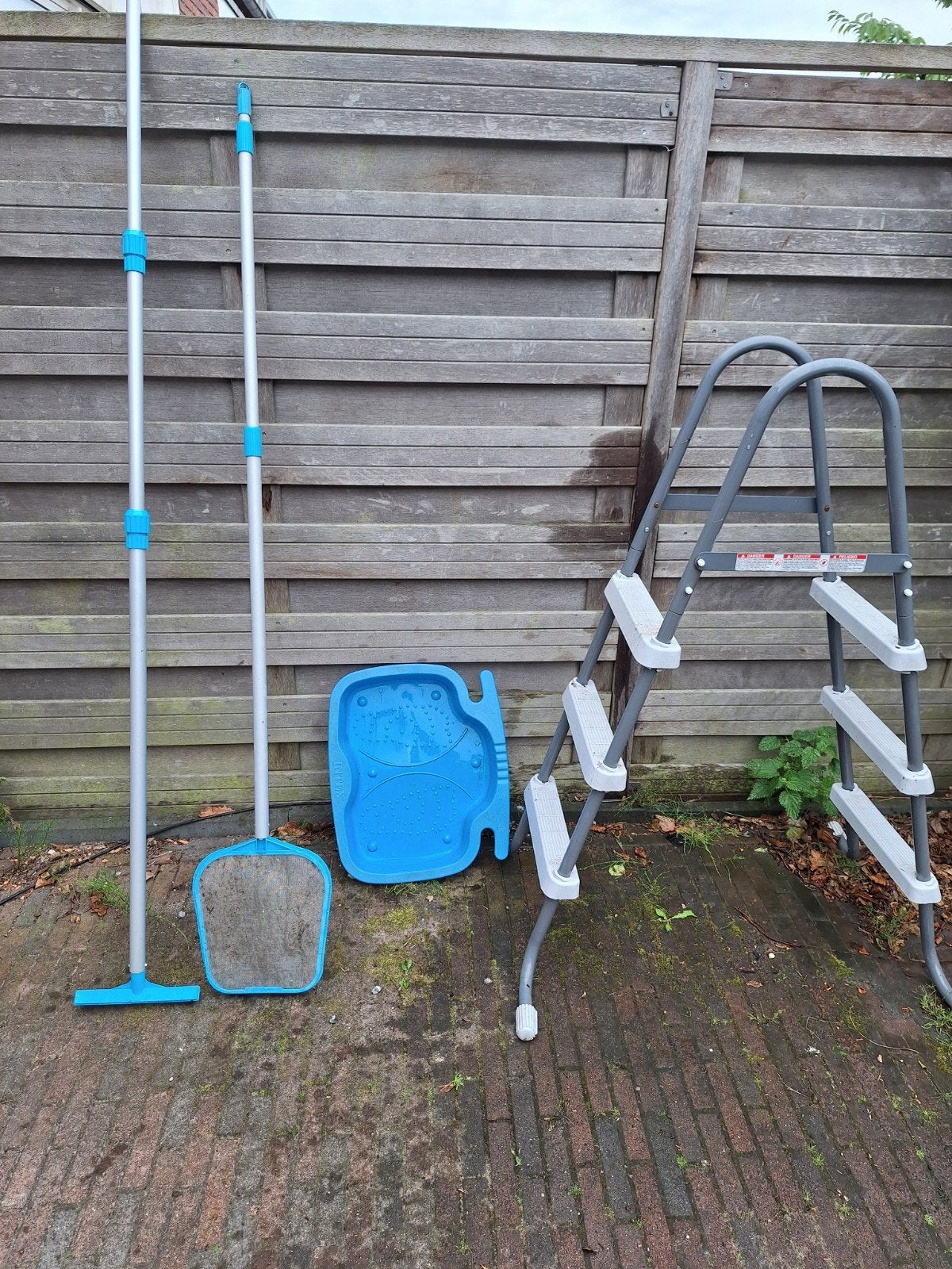 Zwembad accessoires: ladder, schepnet, voetbad, verwarming, Ophalen