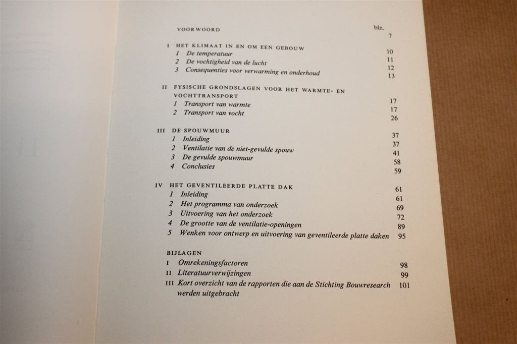 Ventilatie van Muren en Daken — Bouwresearch Reeks 1968, Boeken, Ophalen of Verzenden, Gelezen, Architecten