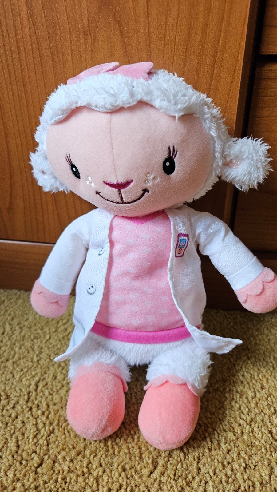 Disney knuffel Lammie (Speelgoeddokter), Ophalen of Verzenden, Zo goed als nieuw, Overige typen