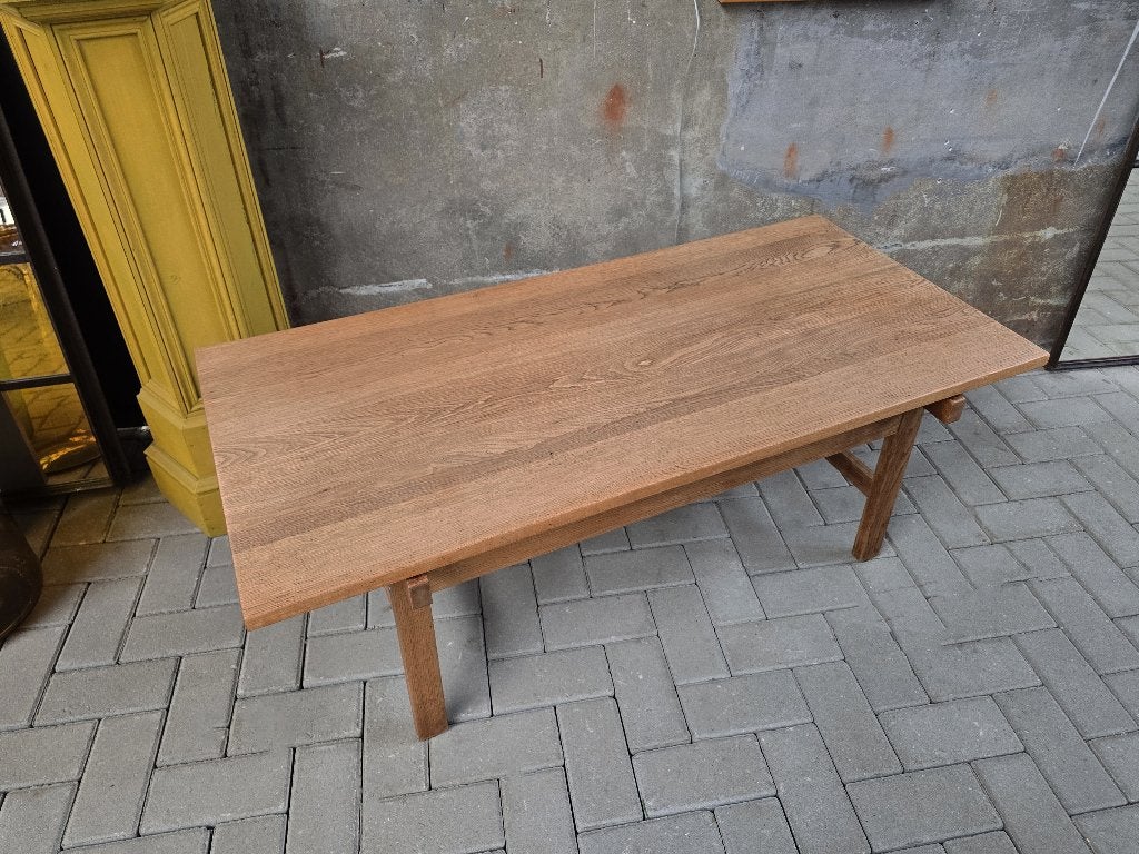 Eiken Deens Design Salontafel by H. Wegner & A Tuck Vintage