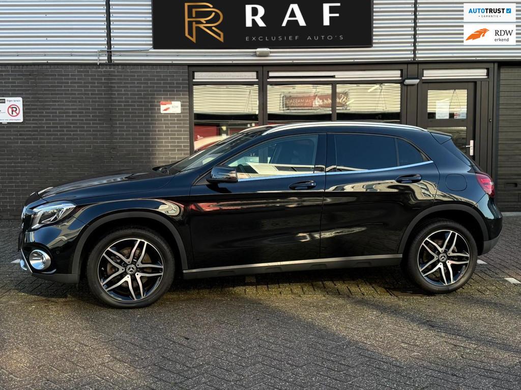 Mercedes-Benz GLA-klasse 220 Benzine Export price 18.000,-, 190 pk, Automatische klimaatregeling, Zwart, Bedrijf