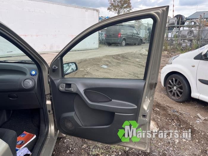 Portier 4Deurs rechts-voor van een Fiat Panda