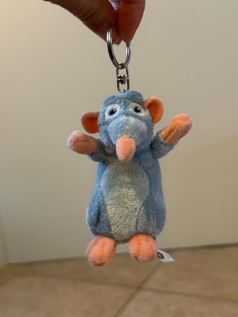 Disney Pixar Ratatouille Remy Knuffel Sleutelhanger, Kinderen en Baby's, Speelgoed | Knuffels en Pluche, Muis, Disney, Blauw, Ophalen of Verzenden