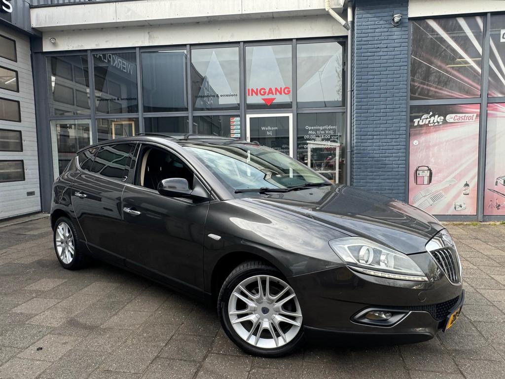 Lancia Delta 1.4-16V Platino | Clima | Cruise | Pano-Dak, Voorwielaandrijving, Gebruikt, 1295 kg, 4 cilinders
