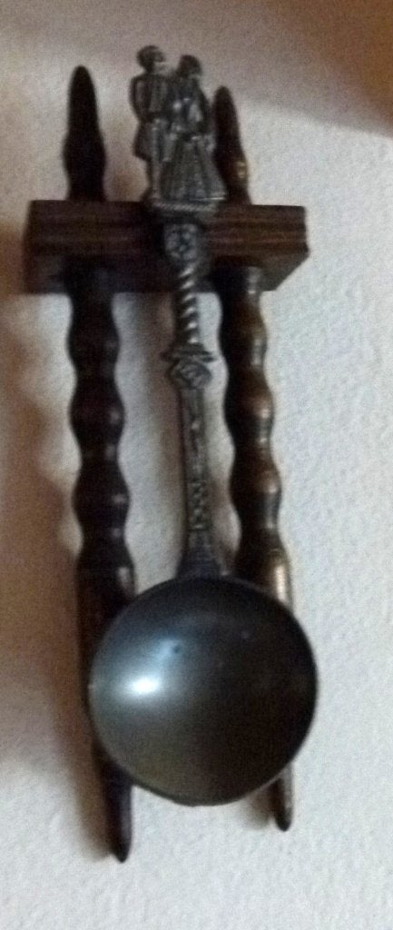 houten wandbordje met 1 tinnen lepel, Ophalen of Verzenden, Zo goed als nieuw, Hout, Decoratieobject