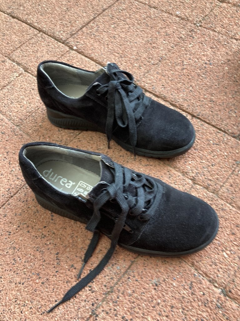 Durea Sneakers - Maat 4,5 - Zwart, Durea, Zwart, Ophalen of Verzenden, Sneakers of Gympen