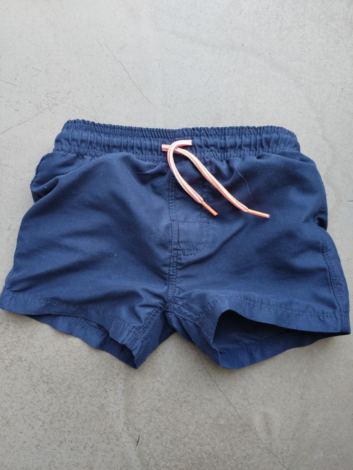 Hema zwembroek maat 98-104, niet vaal, Kinderen en Baby's, Kinderkleding | Kinder-zwemkleding, Ophalen, Maat 98, Zo goed als nieuw