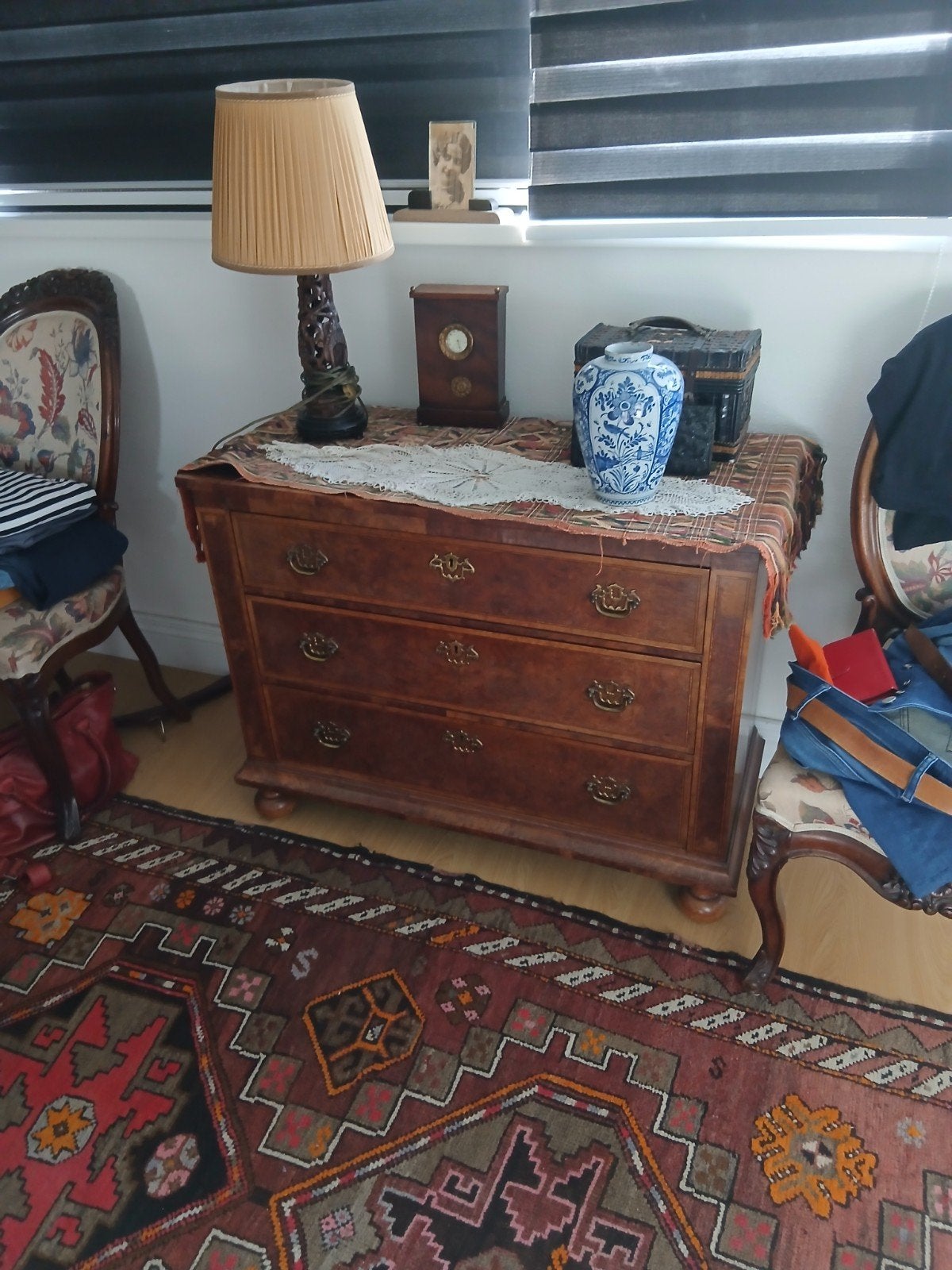 Set van 2 mahoniehouten ladekastjes met waterschade, Antiek en Kunst, Antiek | Meubels | Kasten, Ophalen of Verzenden