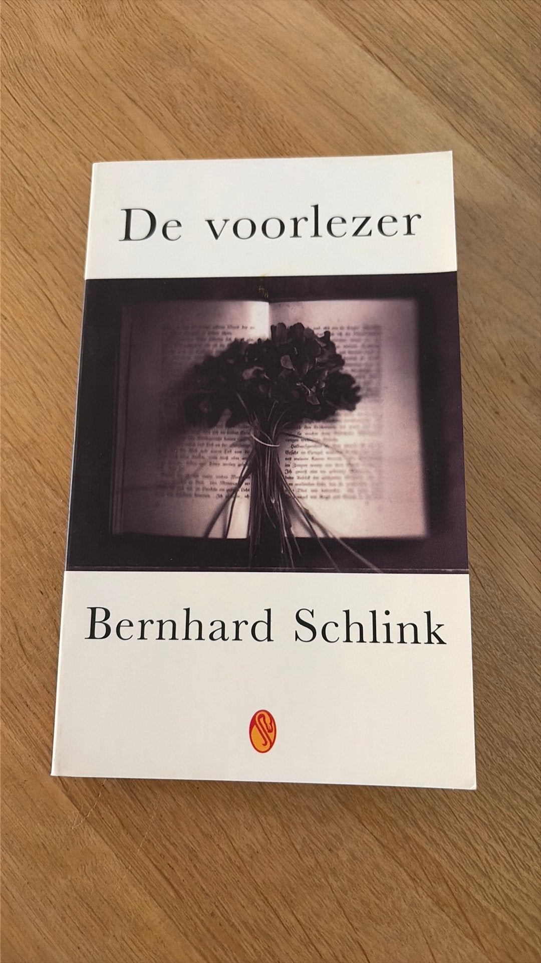 De Voorlezer - Bernhard Schlink, Gelezen, Ophalen of Verzenden, Nederland, Bernhard Schlink