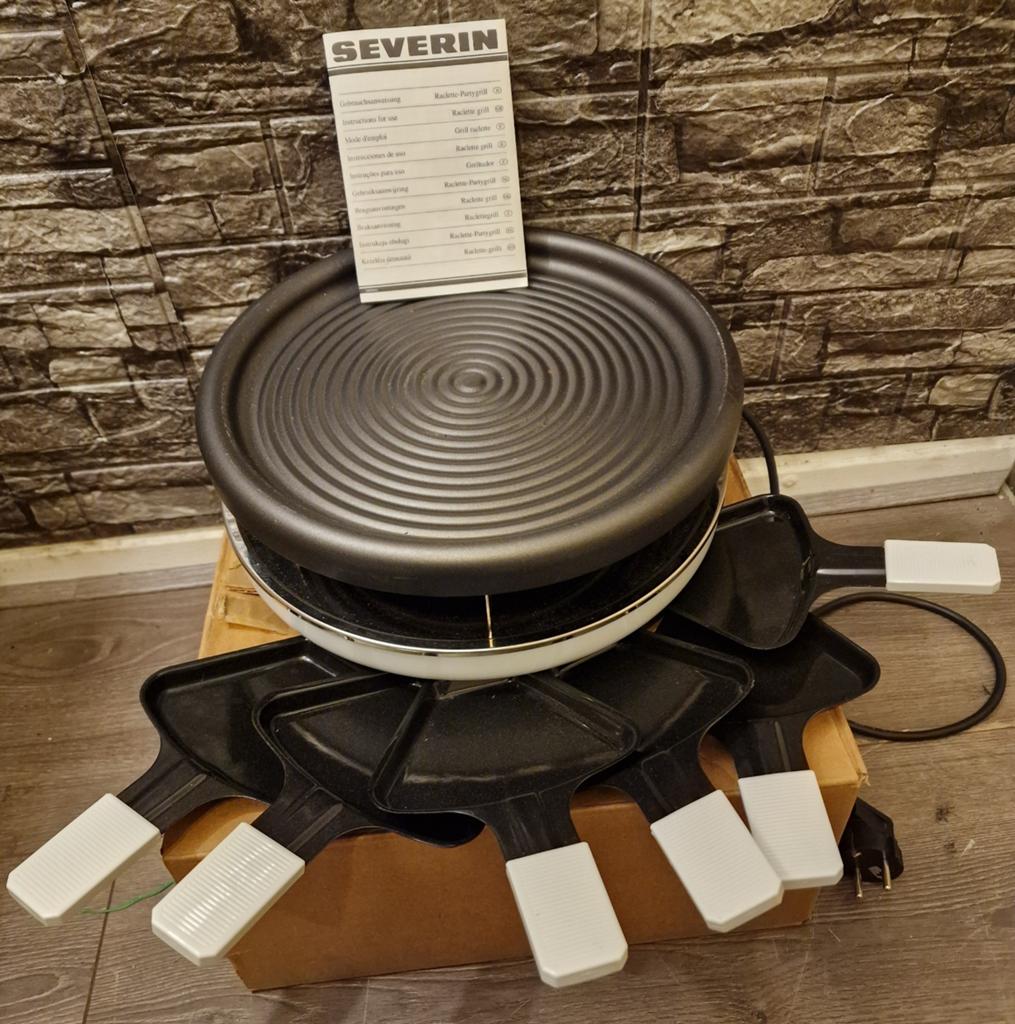 Severin Raclette Grill met 8 Pannetjes en Grillplaat, Witgoed en Apparatuur, Gourmetstellen, Ophalen of Verzenden, Zo goed als nieuw