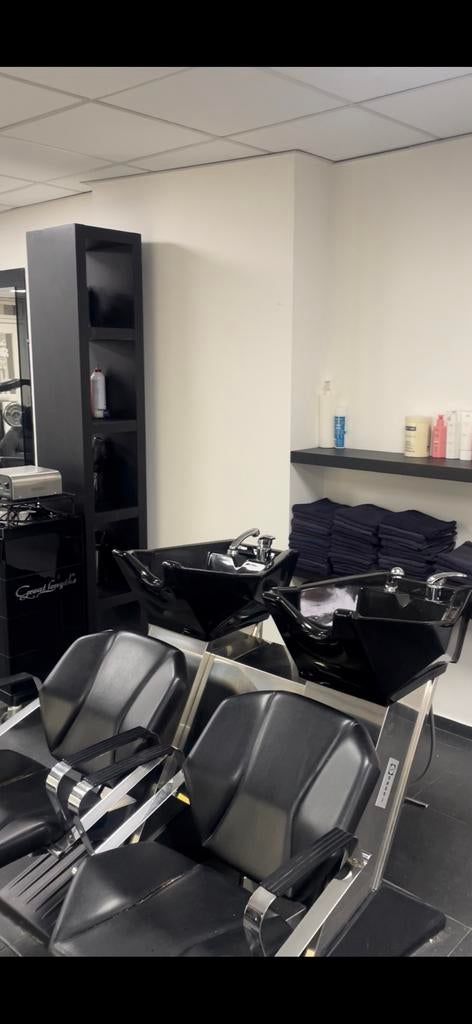 Professionele 3x Kapperstoel en Wasunit voor Salon